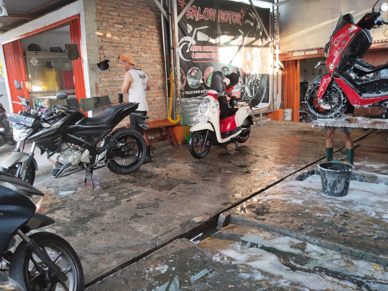 Proses Cuci Motor